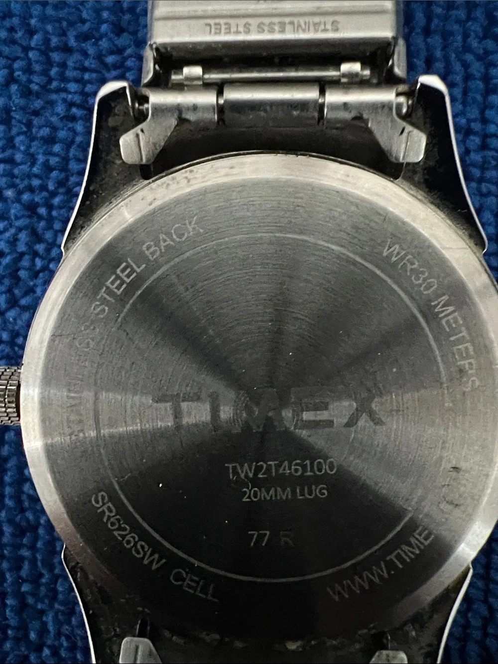 Timex Men's Black Dial Silver-Tone Bracelet Watch